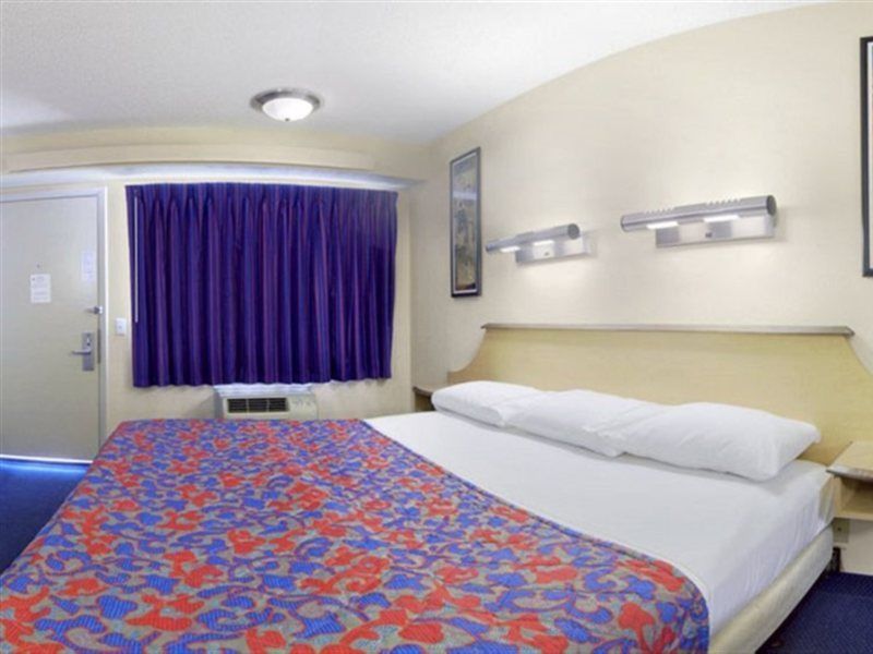 Red Roof Inn Tampa - Brandon Exterior foto